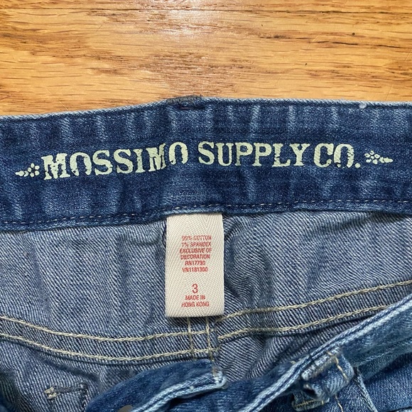 Mossimo Supply Co Jeans Women’s Junior 3 Blue Denim Slightly Distressed Wide Leg - Picture 2 of 9